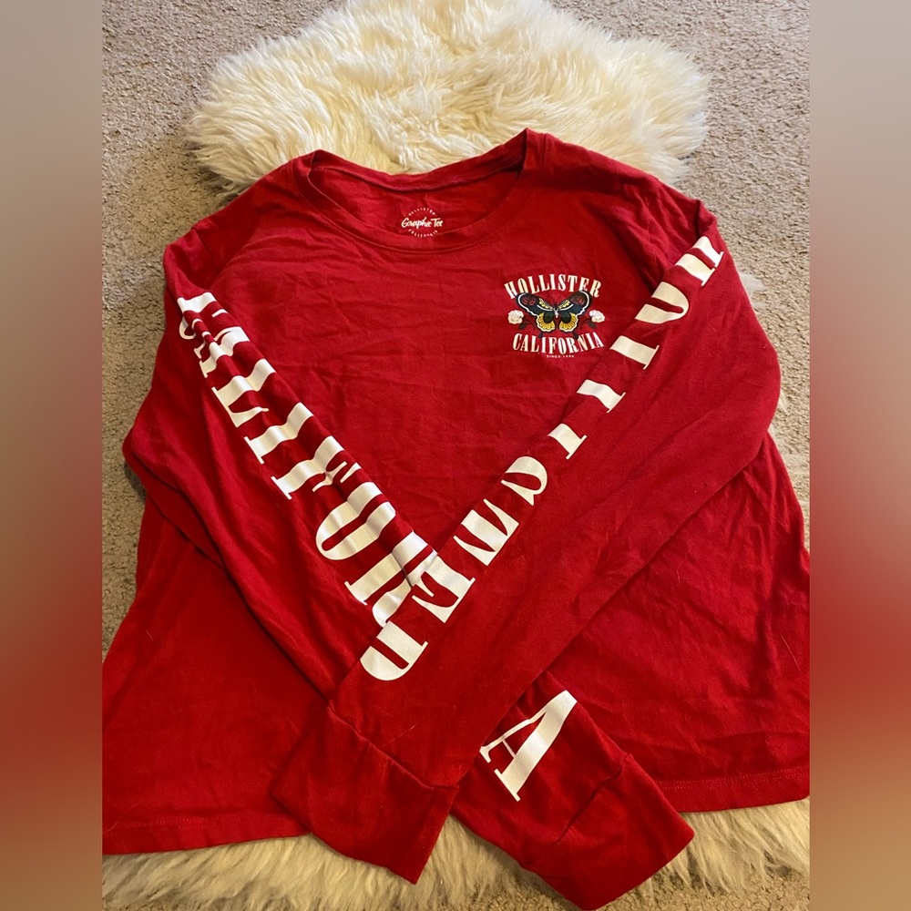 Hollister Cropped Graphic Tee